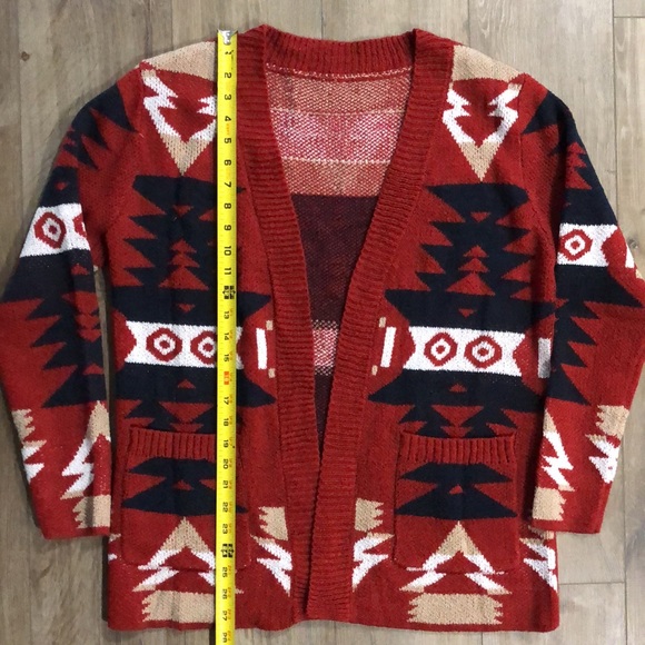 Like new! - AZTEC Print Open Placket Knit Cardi Sweater - Picture 8 of 10